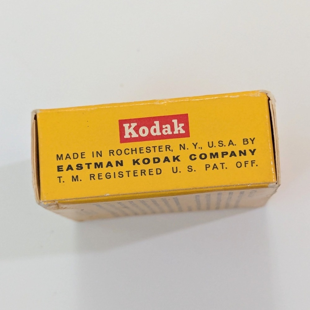 Vintage KODACHROME II Color Movie Film NOS 8mm + Tape Splicer Cut Trim Japan - Picture 4 of 11